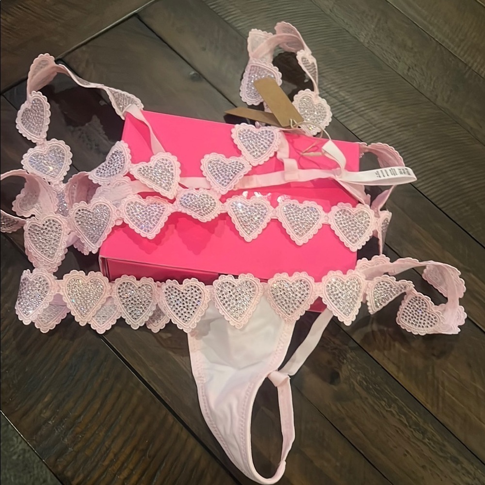 SKIMS Rhinestone Heart Set💕 - Picture 9 of 16
